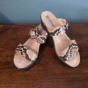 Mephisto Wedge Sandals Women's Size 37 US 7 Leather Snake Print Air Relax